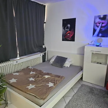 Very 1-room With Balcony Apartment *